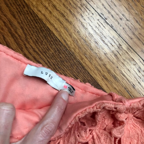 Lush lace XS crop top. Lined. NWOT. Peachy coral. - Picture 2 of 2